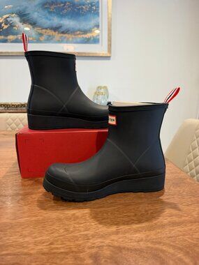 Hunter Play Short Boot in Black-Size 7W/5.5M BNIB